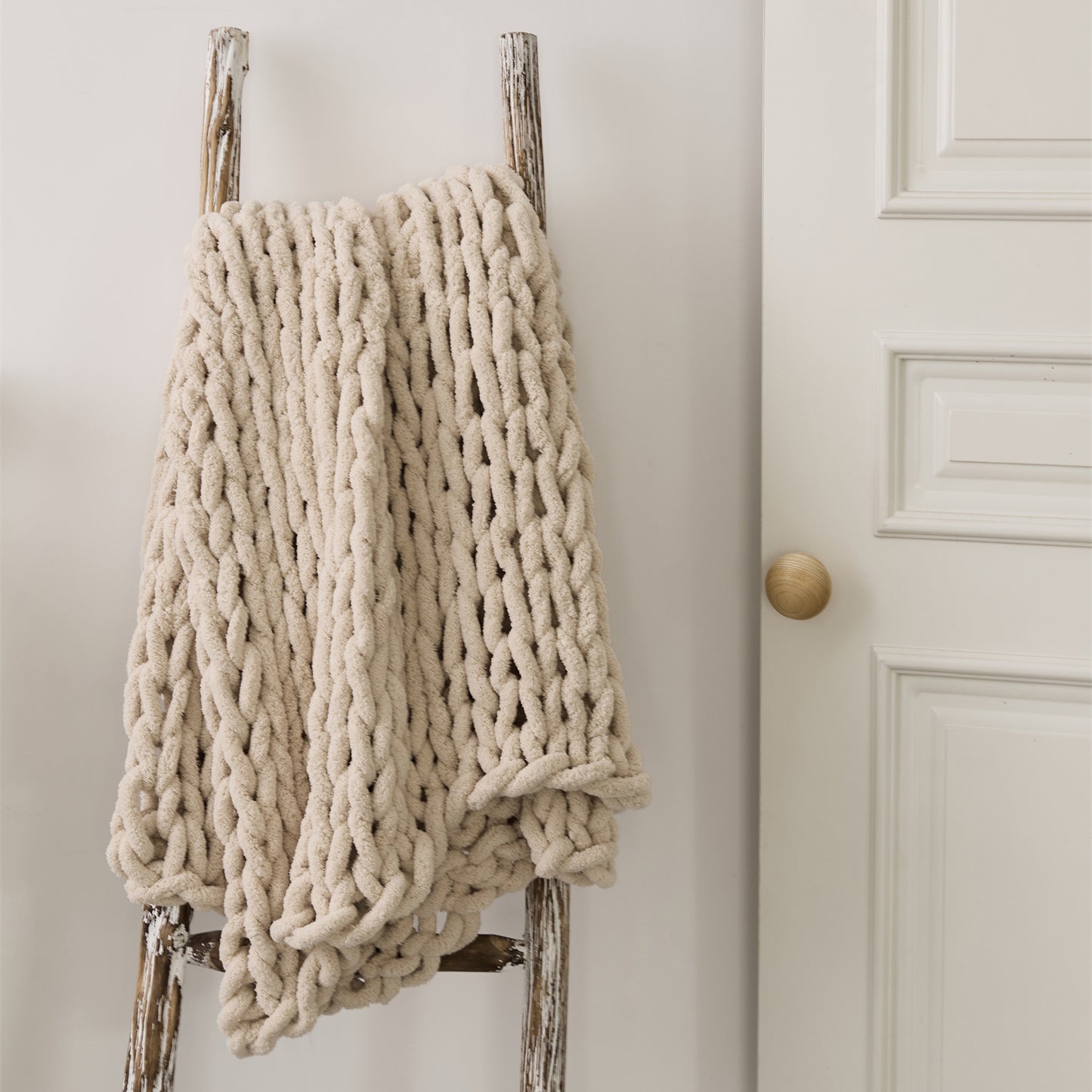 Regina Cozy Chenille Chunky Knit Blanket