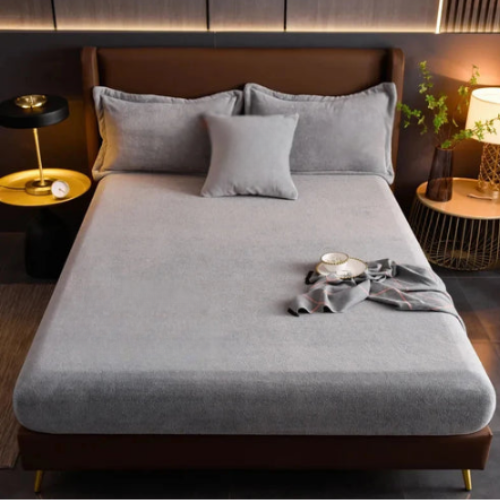 Leorate Velvet Mattress Cover