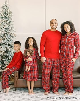 Pajamas Guide Holiday: Choose Sets the Family Will Wear