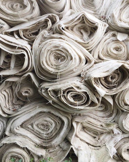 Silence is Golden: Choosing the Best Curtain Material to Block Noise