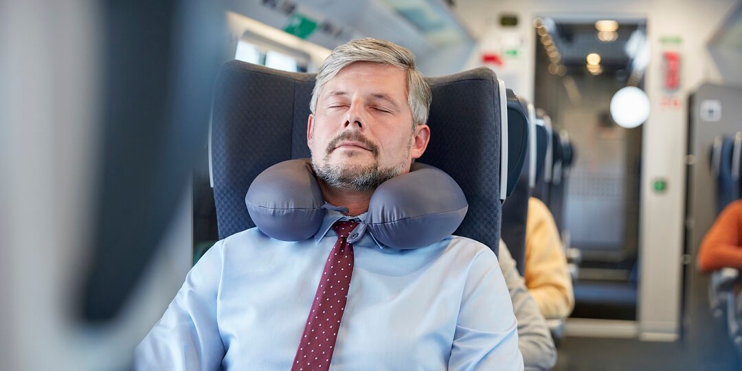 Travel Hack: Why Neck Pillows are Your Best Friend in Flight
