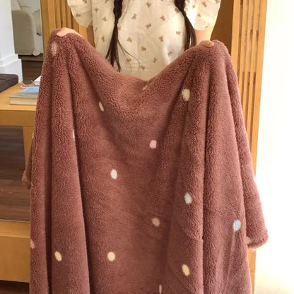 Soft and waxy polar fleece blanket